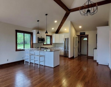 6721 Springhouse Lane - Photo Thumbnail 2