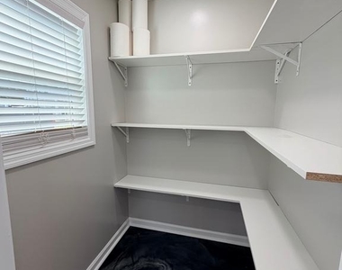 316 Monticello Avenue - Photo Thumbnail 3