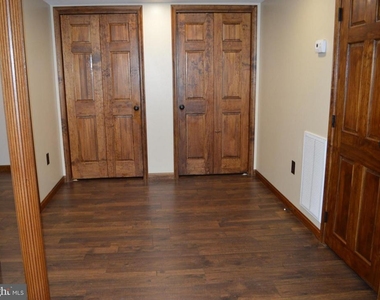 1105 Meander Drive - Photo Thumbnail 2