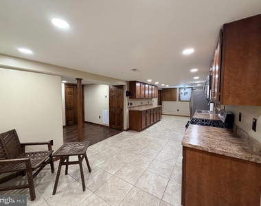 1105 Meander Drive - Photo Thumbnail 5