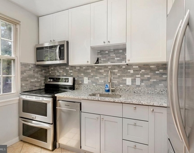 3201 Commonwealth Avenue - Photo Thumbnail 13