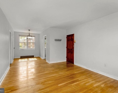 3201 Commonwealth Avenue - Photo Thumbnail 7