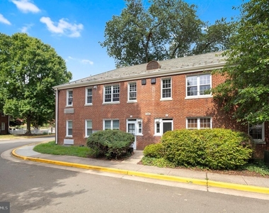 3201 Commonwealth Avenue - Photo Thumbnail 20