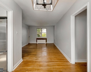 3201 Commonwealth Avenue - Photo Thumbnail 10