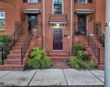1427 Oronoco Street - Photo Thumbnail 1