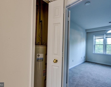 1427 Oronoco Street - Photo Thumbnail 10