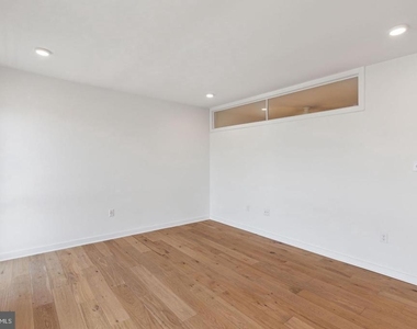 1416 Frankford Avenue - Photo Thumbnail 4