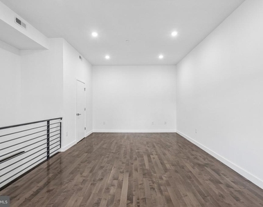 1945 N 7th Street - Photo Thumbnail 9