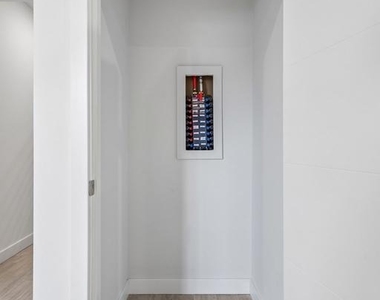 1945 N 7th Street - Photo Thumbnail 18