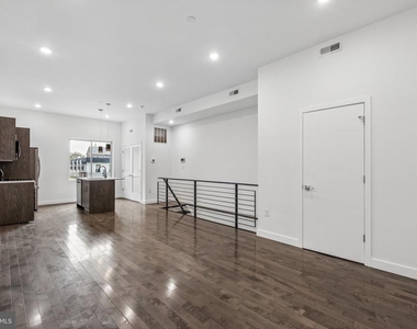 1945 N 7th Street - Photo Thumbnail 13