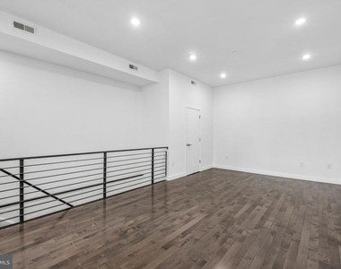 1945 N 7th Street - Photo Thumbnail 10