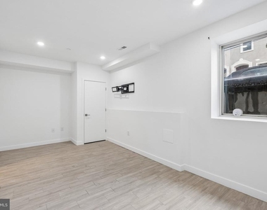 1945 N 7th Street - Photo Thumbnail 17