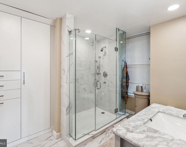 135 S 19th Street - Photo Thumbnail 26