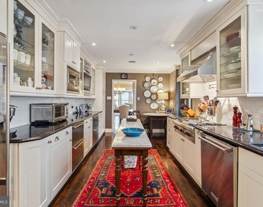 135 S 19th Street - Photo Thumbnail 17