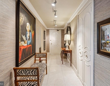 135 S 19th Street - Photo Thumbnail 1
