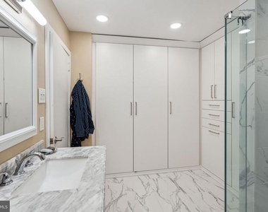 135 S 19th Street - Photo Thumbnail 27