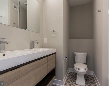 146 W Wildey Street - Photo Thumbnail 13