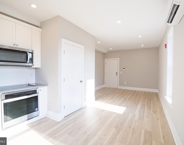 720 N Preston Street - Photo Thumbnail 3