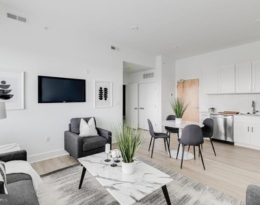 2201 Washington Avenue - Photo Thumbnail 16