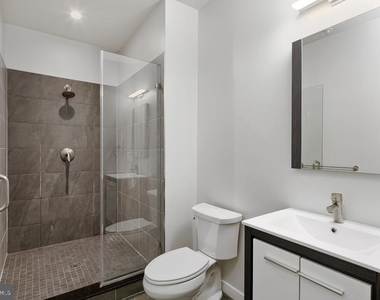 412 S 13th Street - Photo Thumbnail 3