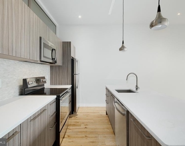 412 S 13th Street - Photo Thumbnail 2