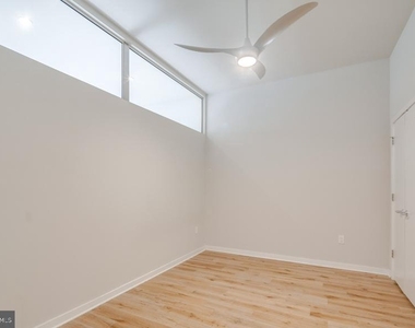 412 S 13th Street - Photo Thumbnail 5