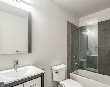 412 S 13th Street - Photo Thumbnail 3