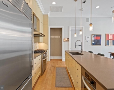 421 Chestnut Street - Photo Thumbnail 2