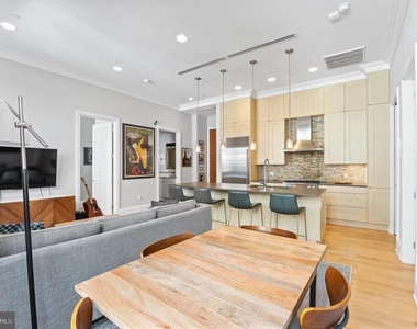 421 Chestnut Street - Photo Thumbnail 23