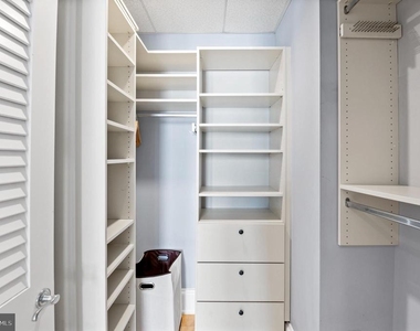 421 Chestnut Street - Photo Thumbnail 13