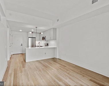569 N 5th Street - Photo Thumbnail 7