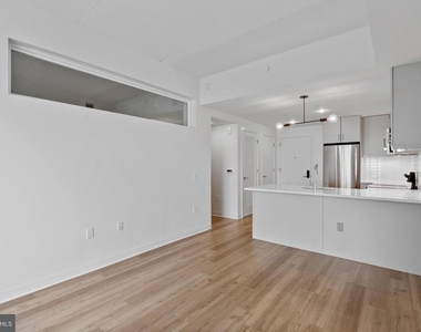 569 N 5th Street - Photo Thumbnail 8