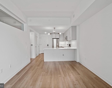 569 N 5th Street - Photo Thumbnail 1