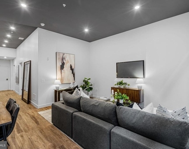 525 N 41st Street - Photo Thumbnail 7