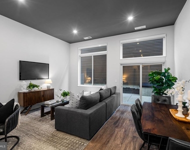 525 N 41st Street - Photo Thumbnail 1