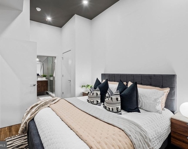 525 N 41st Street - Photo Thumbnail 17