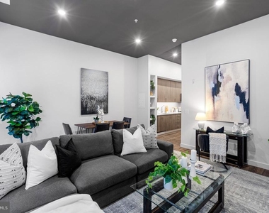 525 N 41st Street - Photo Thumbnail 4