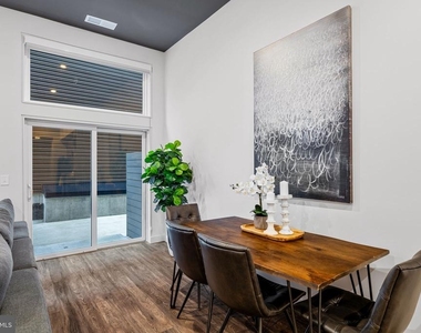 525 N 41st Street - Photo Thumbnail 12