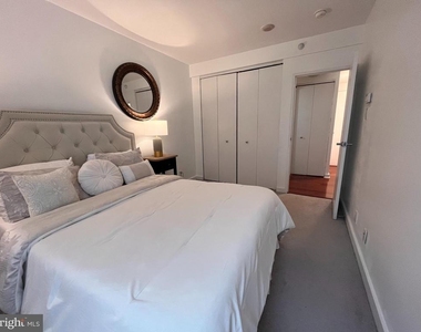 219 S 18th Street - Photo Thumbnail 17