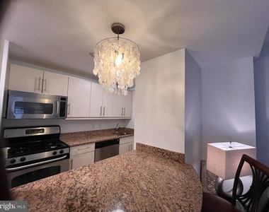 219 S 18th Street - Photo Thumbnail 9