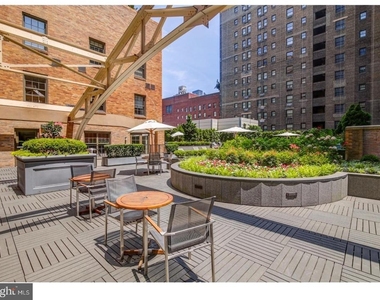 219 S 18th Street - Photo Thumbnail 23