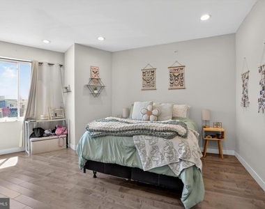1650 Point Breeze Avenue - Photo Thumbnail 14