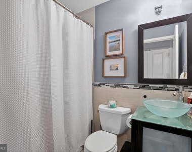 2115 Carpenter Street - Photo Thumbnail 7