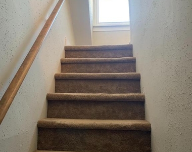 457 Walnut Street - Photo Thumbnail 16