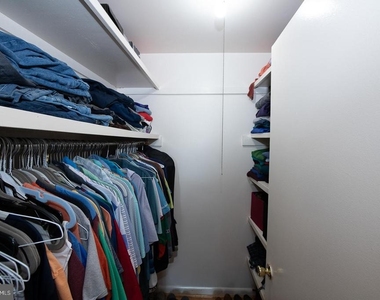 1637 Oakwood Drive - Photo Thumbnail 9