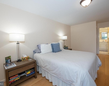 1637 Oakwood Drive - Photo Thumbnail 8