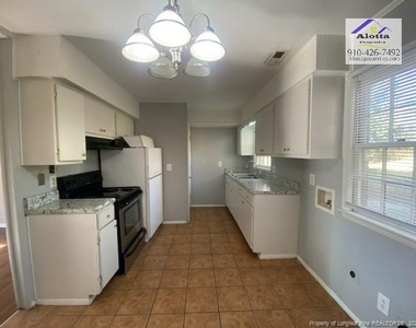 4206 S Dowfield Drive - Photo Thumbnail 4