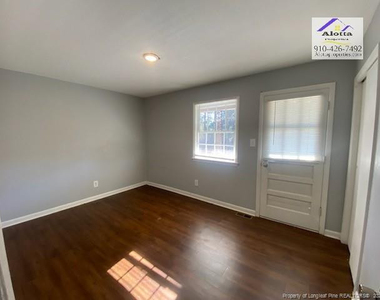4206 S Dowfield Drive - Photo Thumbnail 8