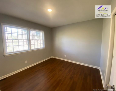 4206 S Dowfield Drive - Photo Thumbnail 7