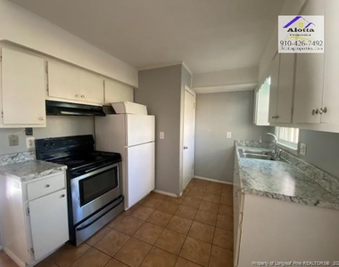 4206 S Dowfield Drive - Photo Thumbnail 5